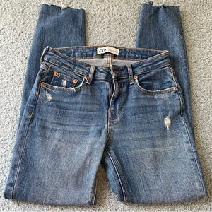 zara distressed jeans